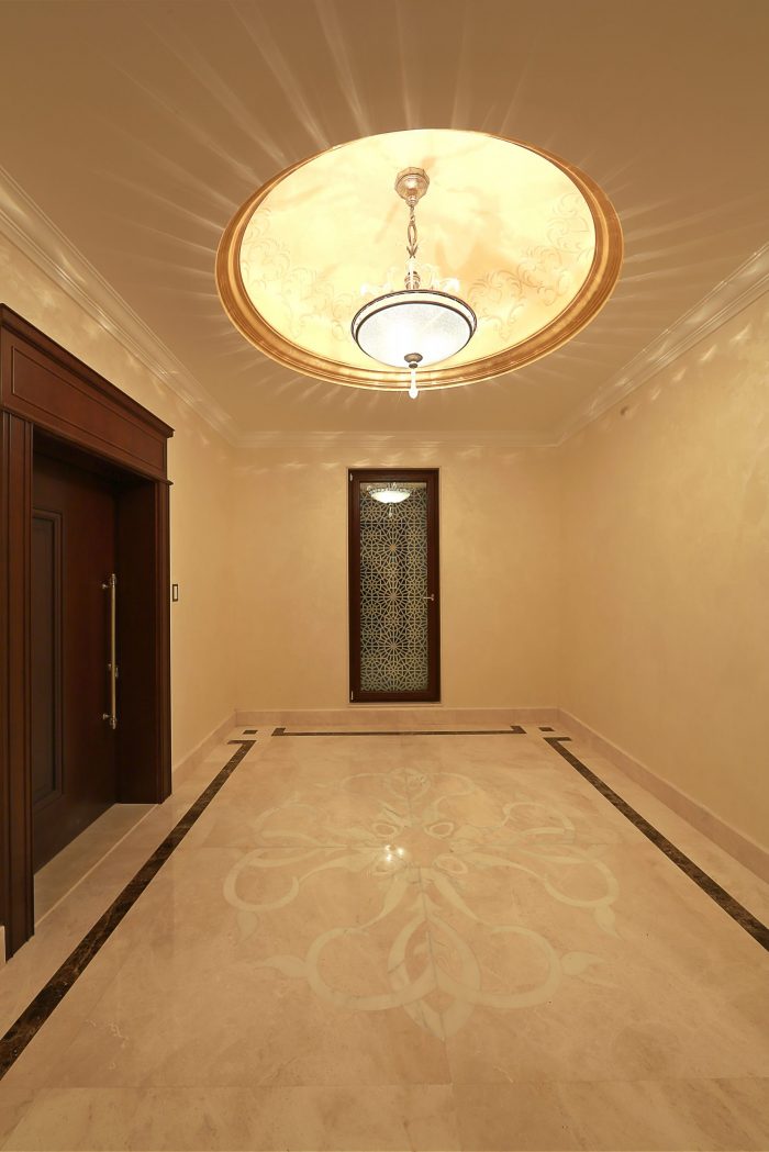 entrance - pool 